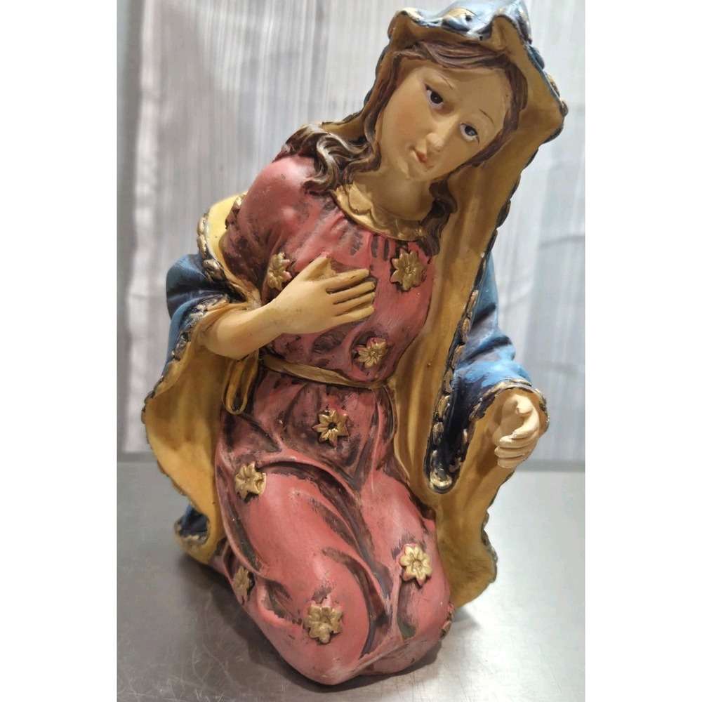 Vintage Josephs Studio Classic Virgin Mary Resin Handpainted 6.75"